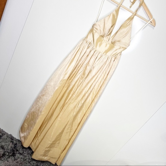NWT Fame and Partners Plunge Neck Serpent Halter Maxi Dress in Champagne Nude - Picture 4 of 12